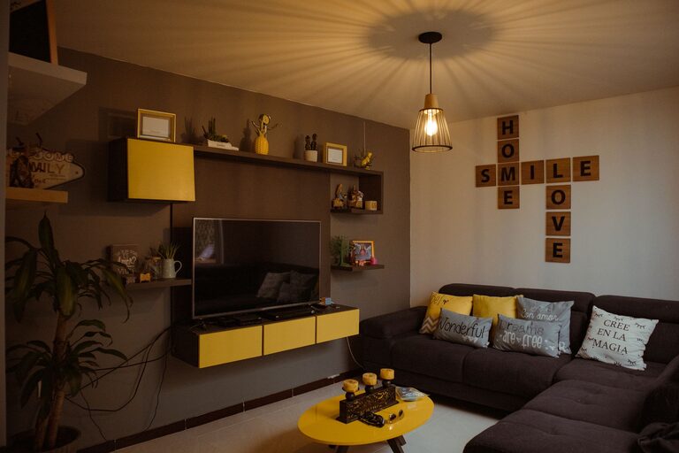 Affordable Tips for a Cozy and Inviting Living Room